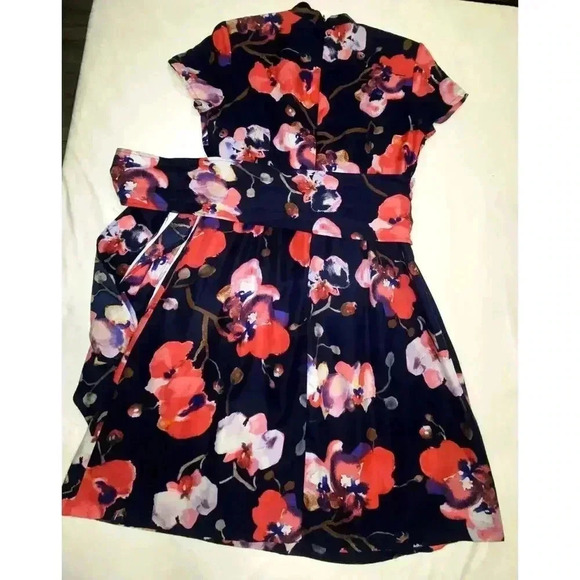 Ellen Tracy Blue Floral A Line Dress Lined Short Sleeve - Picture 11 of 11